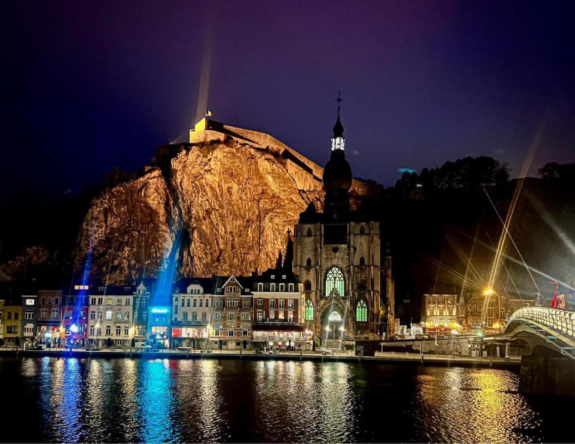 Au Pied De L'Abbaye De Leffe Dinant Exterior foto